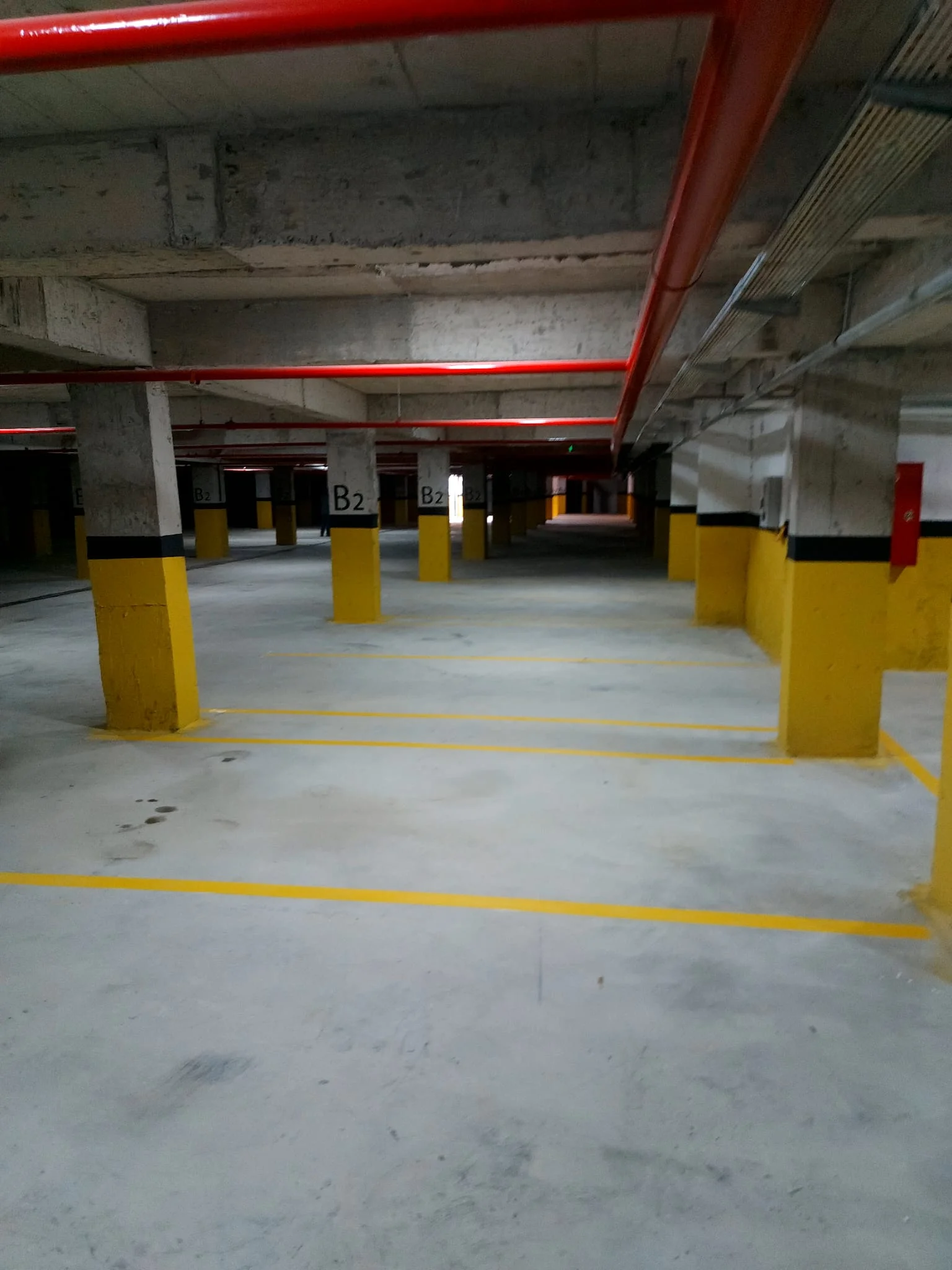 Otopark boyama ve çizgi uygulaması