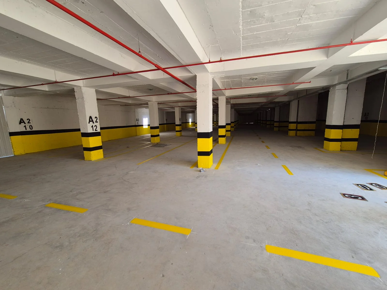 Otopark boyası ve çizgi uygulamaları