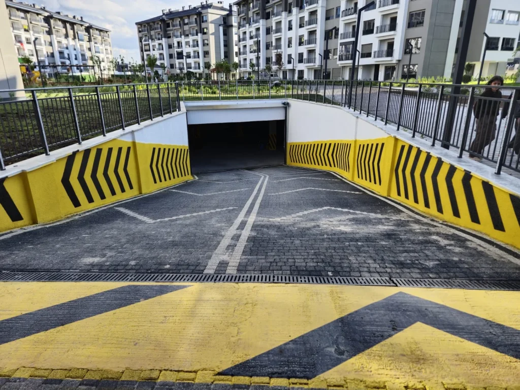 Otopark çizgileme duvar ve kolon boyama uygulamaları