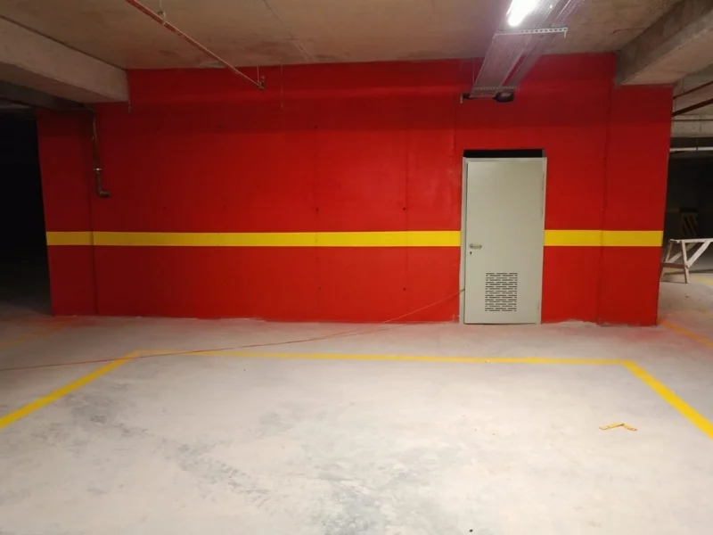 Otopark duvar boyama uygulaması