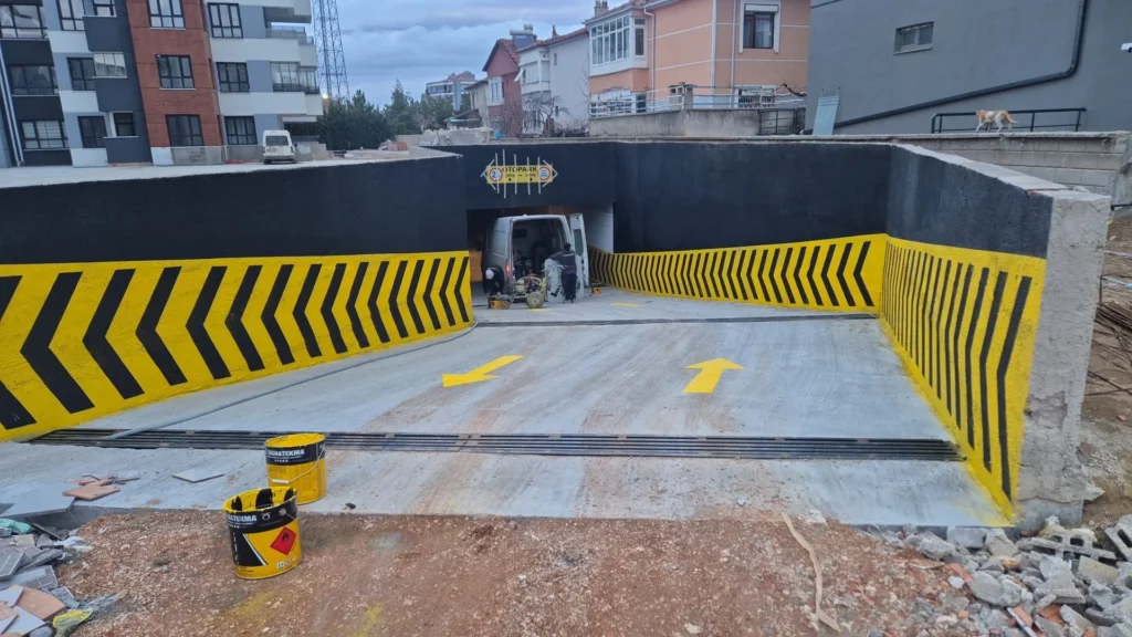 Otopark girişi çavuş tarama ve ok yönlendirme