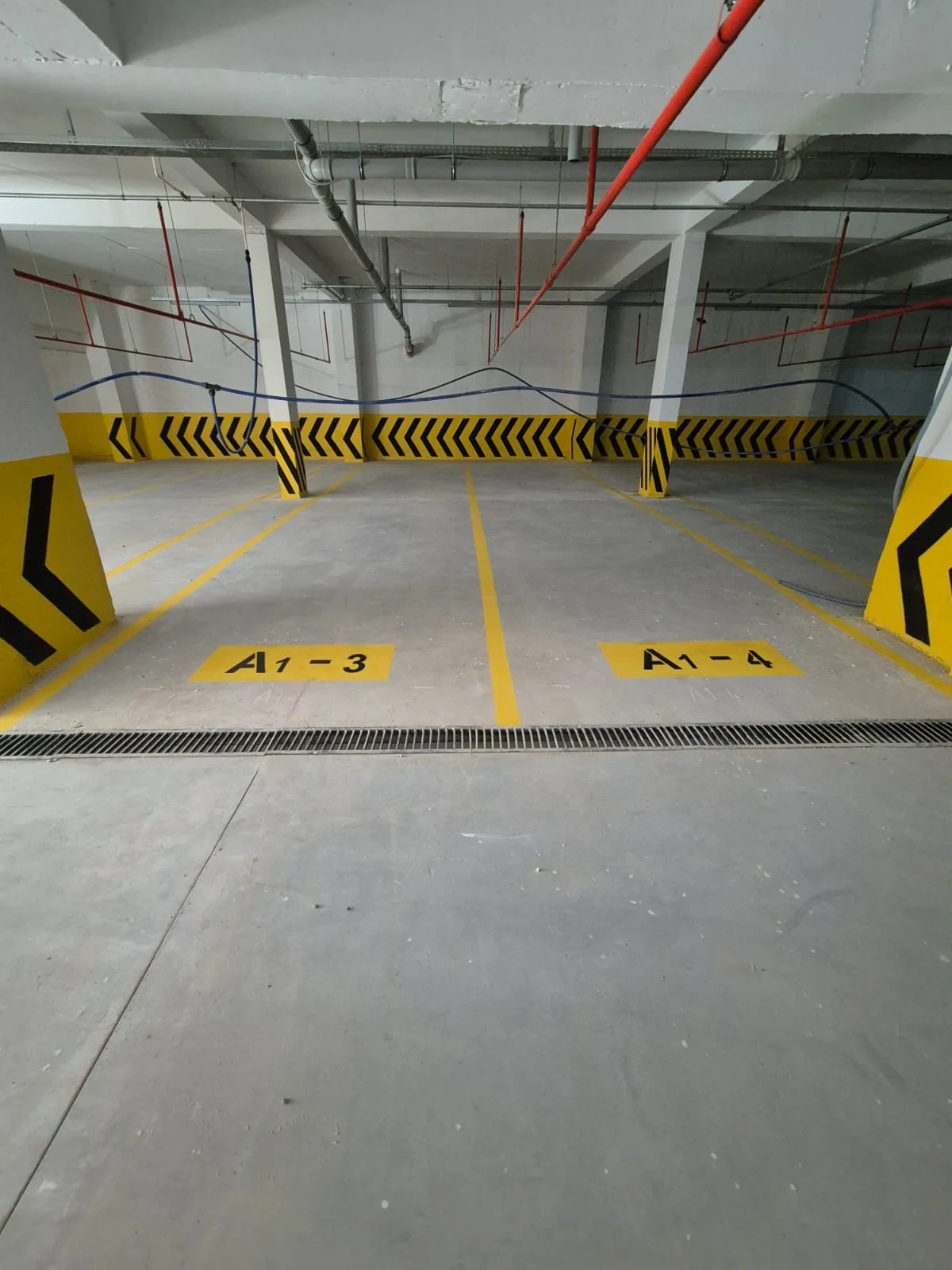 Otopark park yeri çizgi ve numaralandırma uygulamaları
