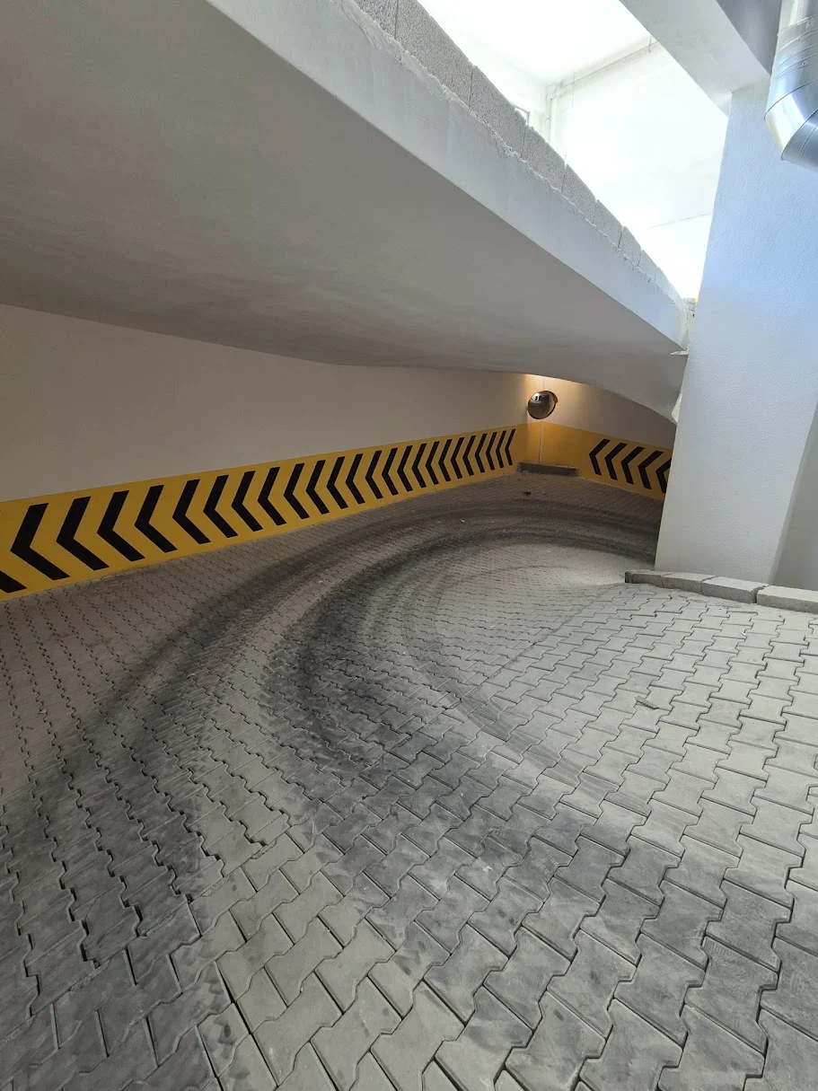 Otopark viraj çavuş tarama ve kör nokta aynası