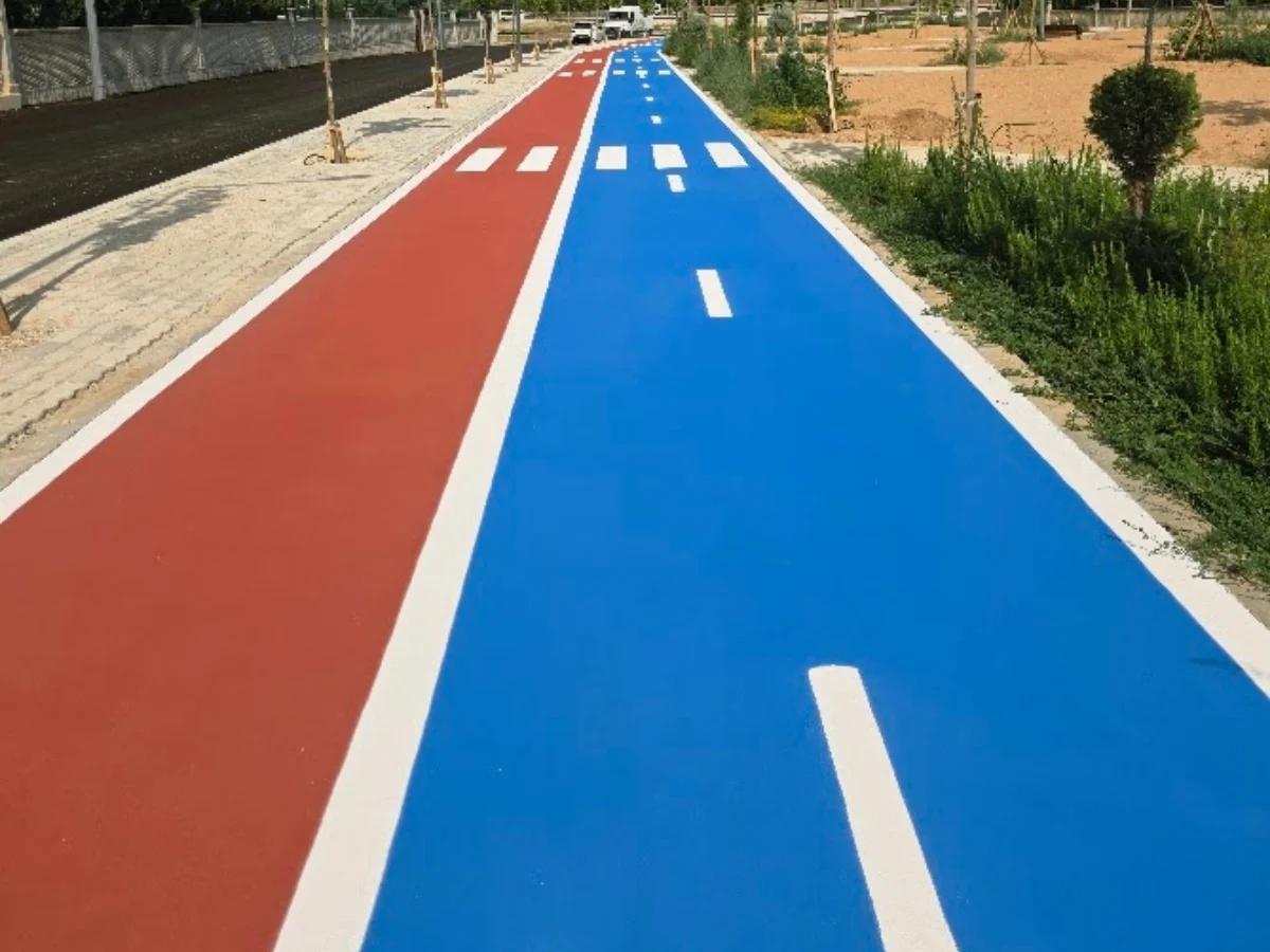 Yaya yolu çizgi boya uygulaması