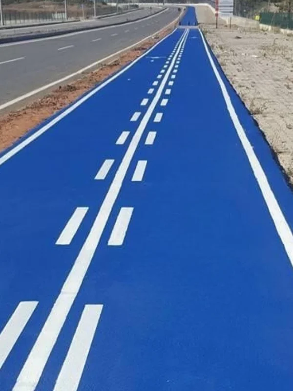Bursa bölünmüş mavi bisiklet yolu şerit çizgileri