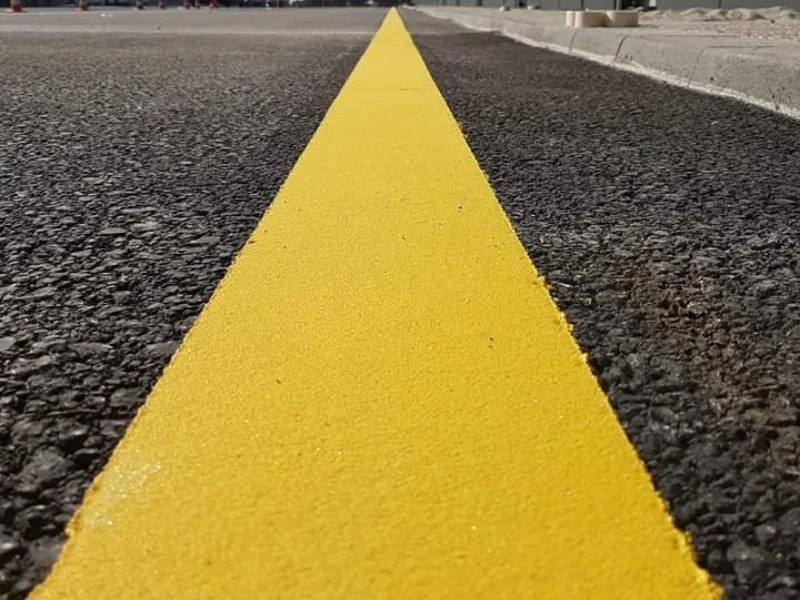 Çift kompenantlı boya sarı devamlı yol çizgisi uygulaması