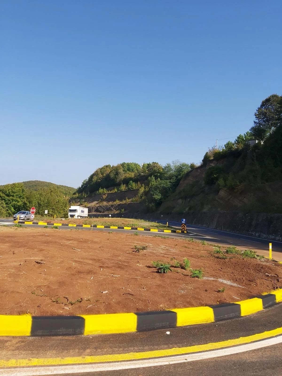 Kaldırım bordür tarama ve yol kenarı sınır çizgileri