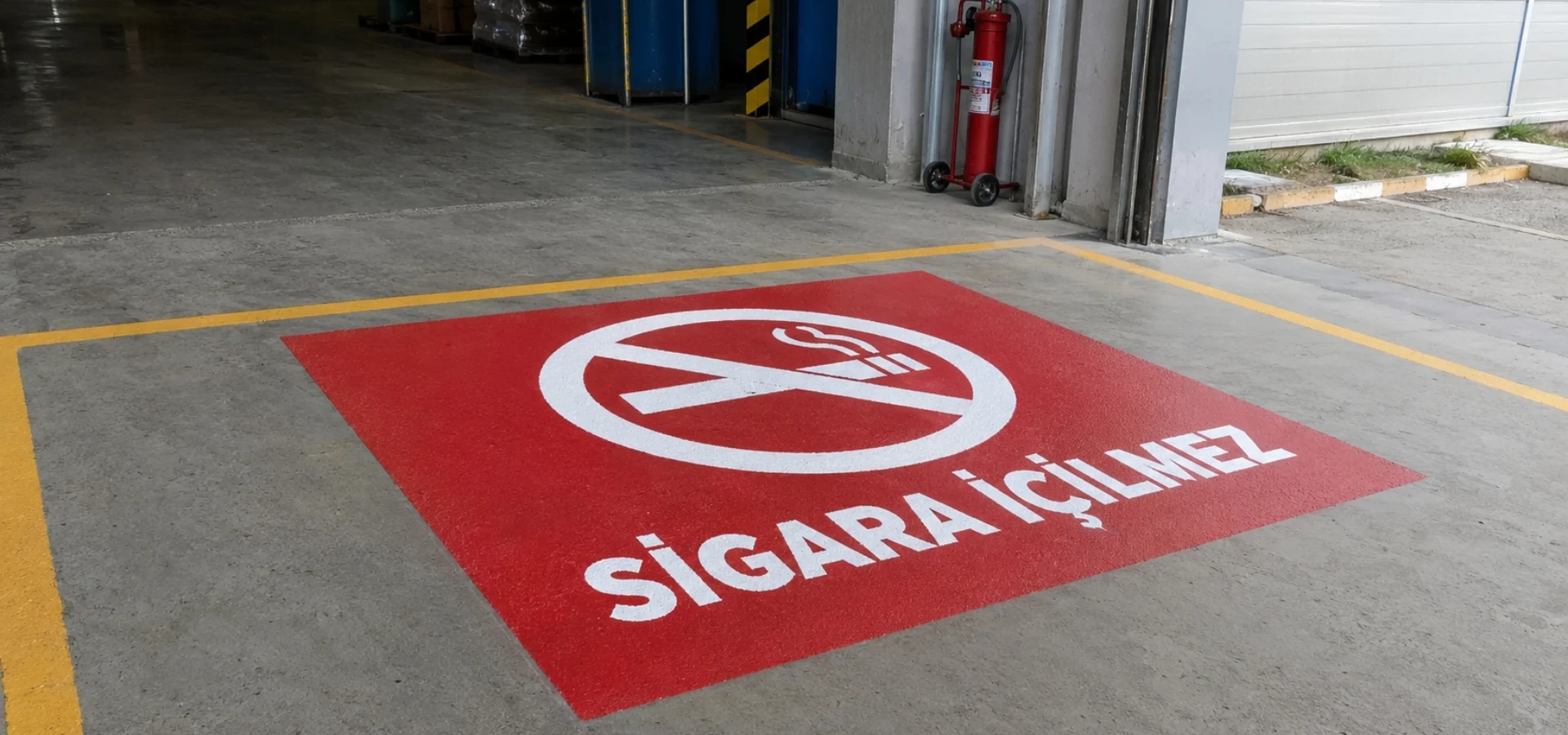 Sigara içilmez alan boya uygulaması